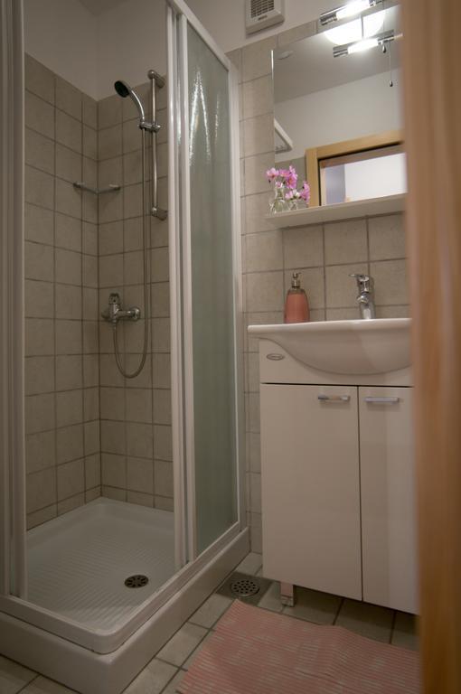 Apartmaji In Sobe Marija Jera Štanjel Værelse billede