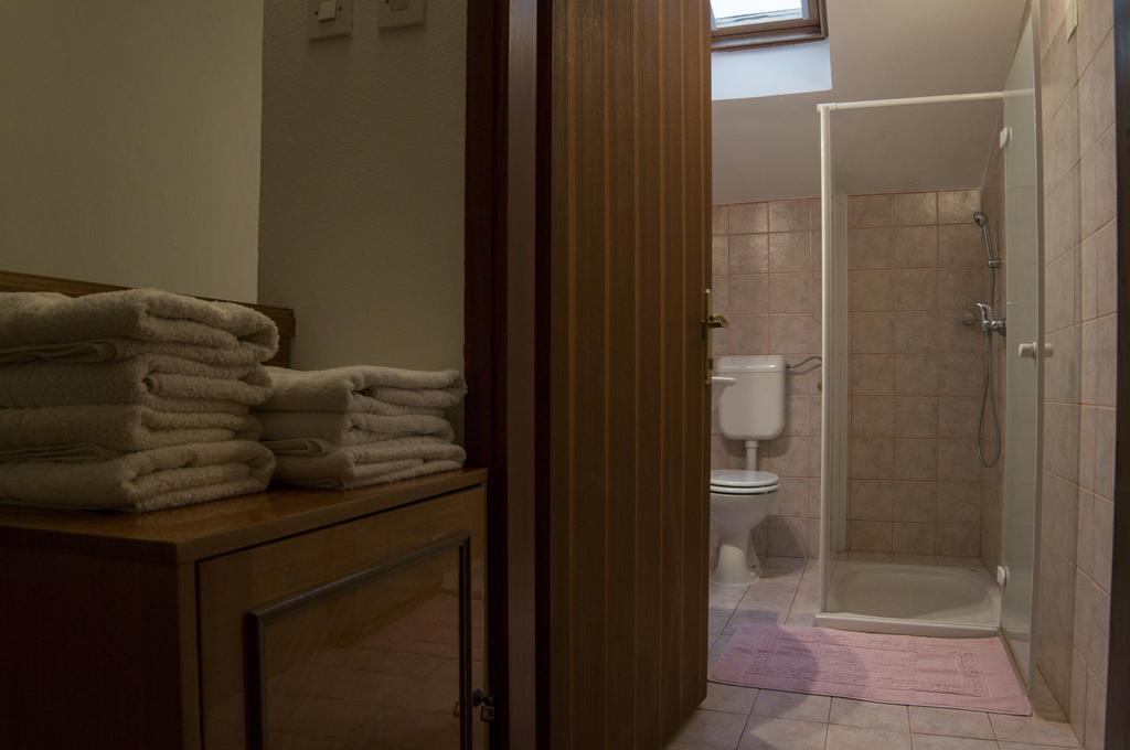 Apartmaji In Sobe Marija Jera Štanjel Værelse billede